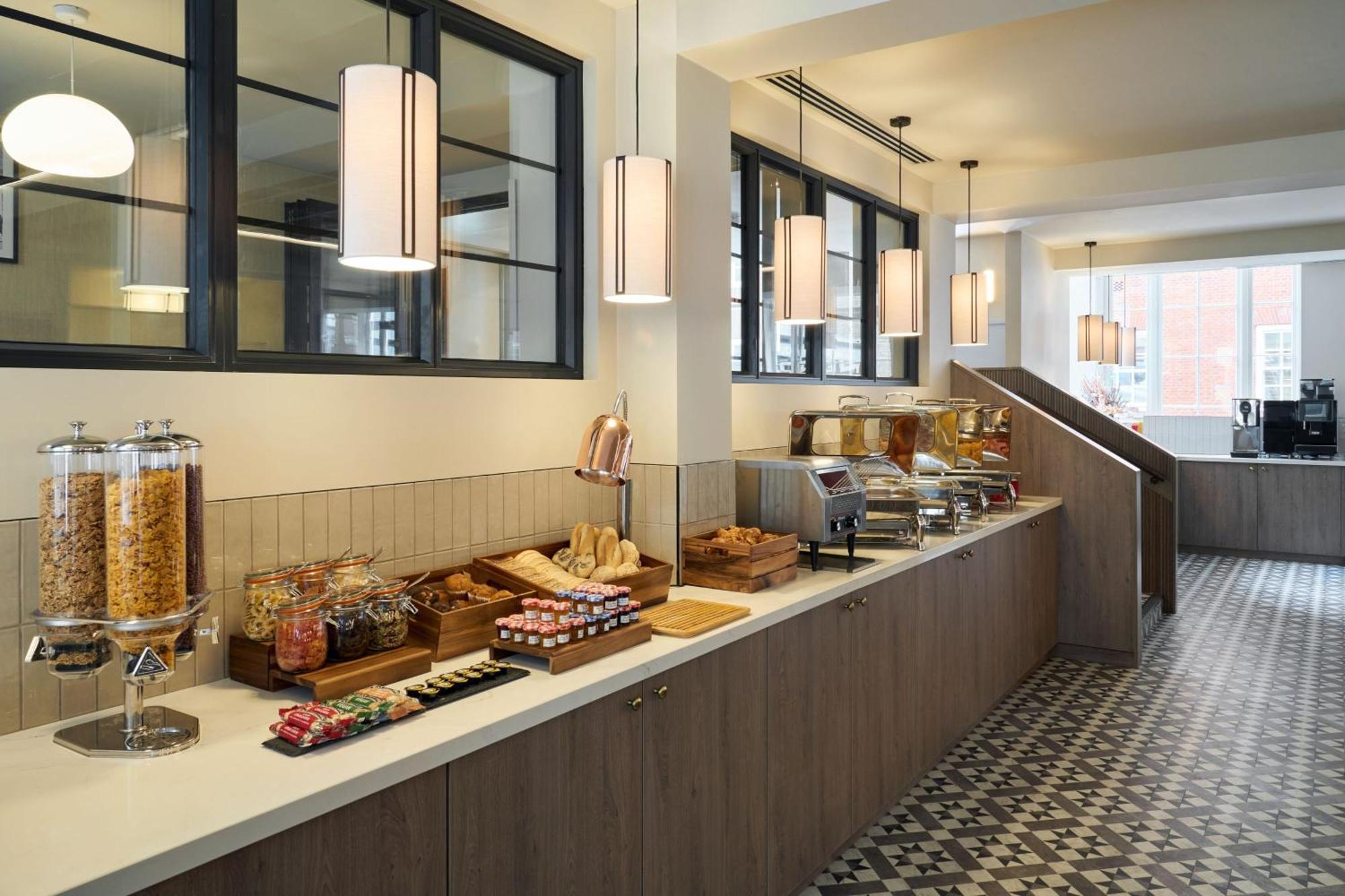 Four Points Express By Sheraton London Euston エクステリア 写真